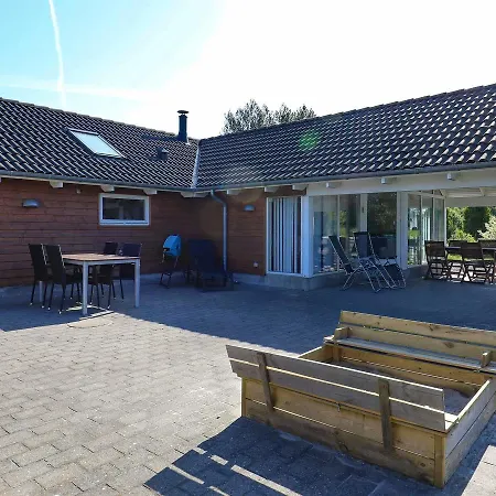 بيت للعطل Five-bedroom Holiday In Idestrup 1 *