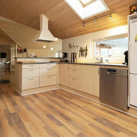Five-bedroom Holiday In Idestrup 1 بيت للعطل *