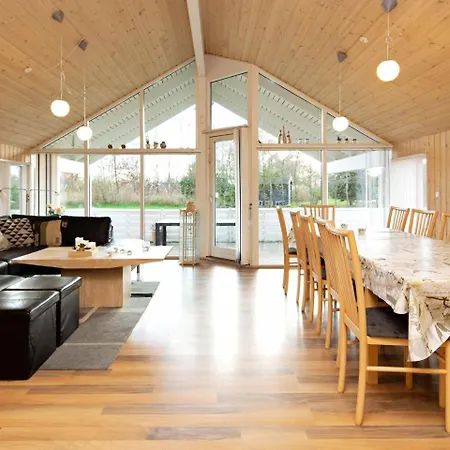Five-bedroom Holiday In Idestrup 1 * Bøtø By