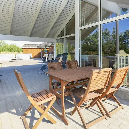 Five-bedroom Holiday In Idestrup 1 بيت للعطل